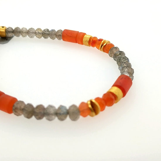 5mm Labradorite & Carnelian Bracelet