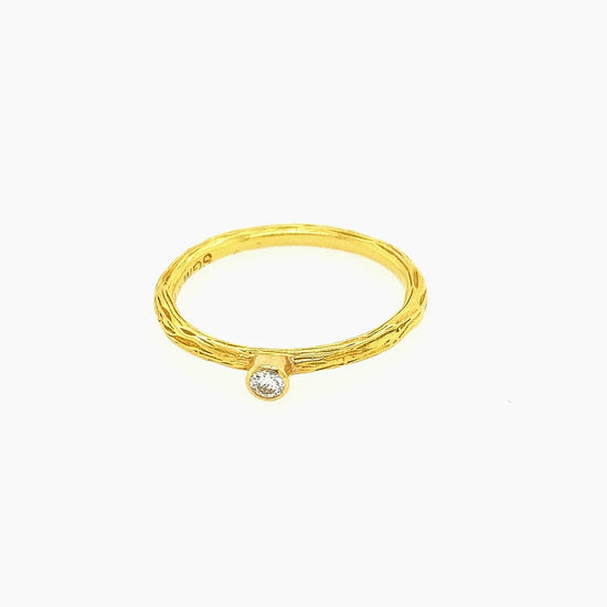 Pebble Stacking Band Yellow Gold with Diamond